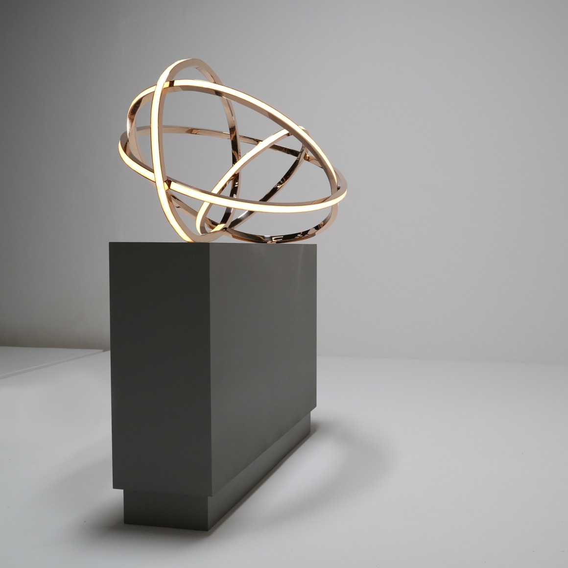 Niamh Barry Falling Light Sculpture Collection Maison Gerard