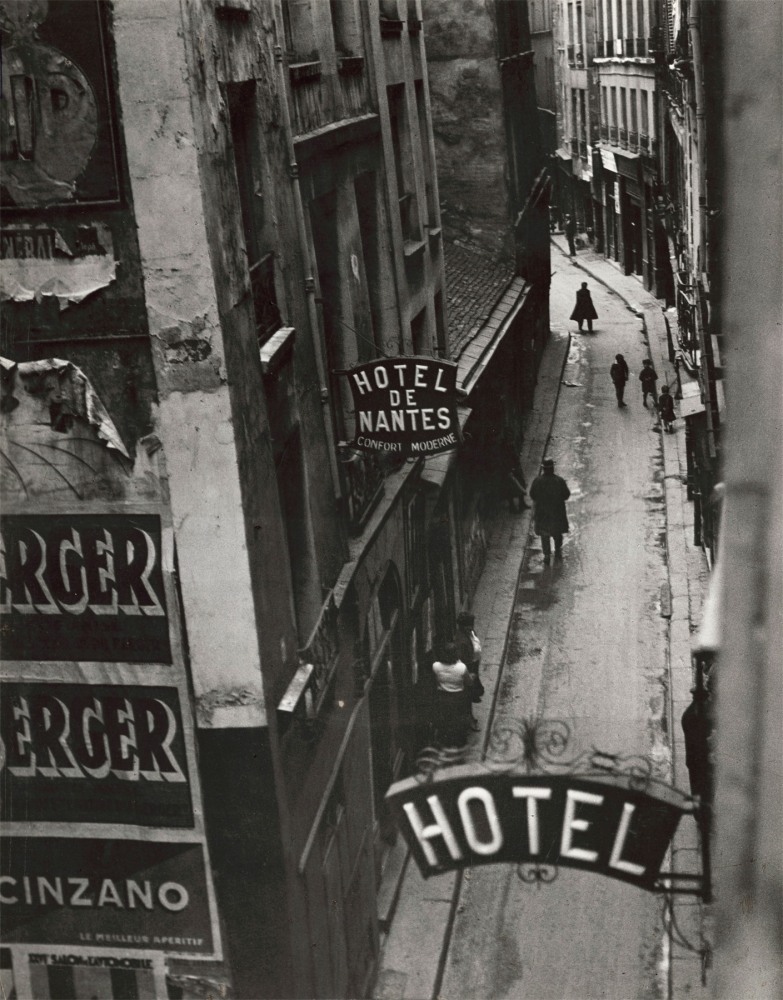 La Rue Quincampoix et ses Hotels De Passe, c.1932