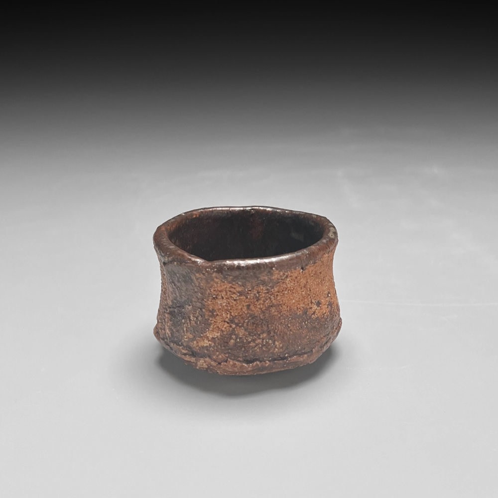 Kawamoto Gorō - Ash-glazed sake cup - Artworks - Joan B Mirviss LTD | Japanese Fine Art | Japanese Ceramics