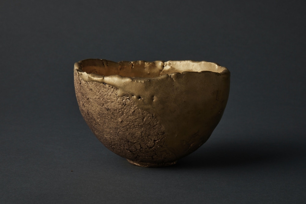 Ogawa Machiko - Kinsai wan, “Gold-glazed Teabowl” - Artworks - Joan B Mirviss LTD | Japanese Fine Art | Japanese Ceramics