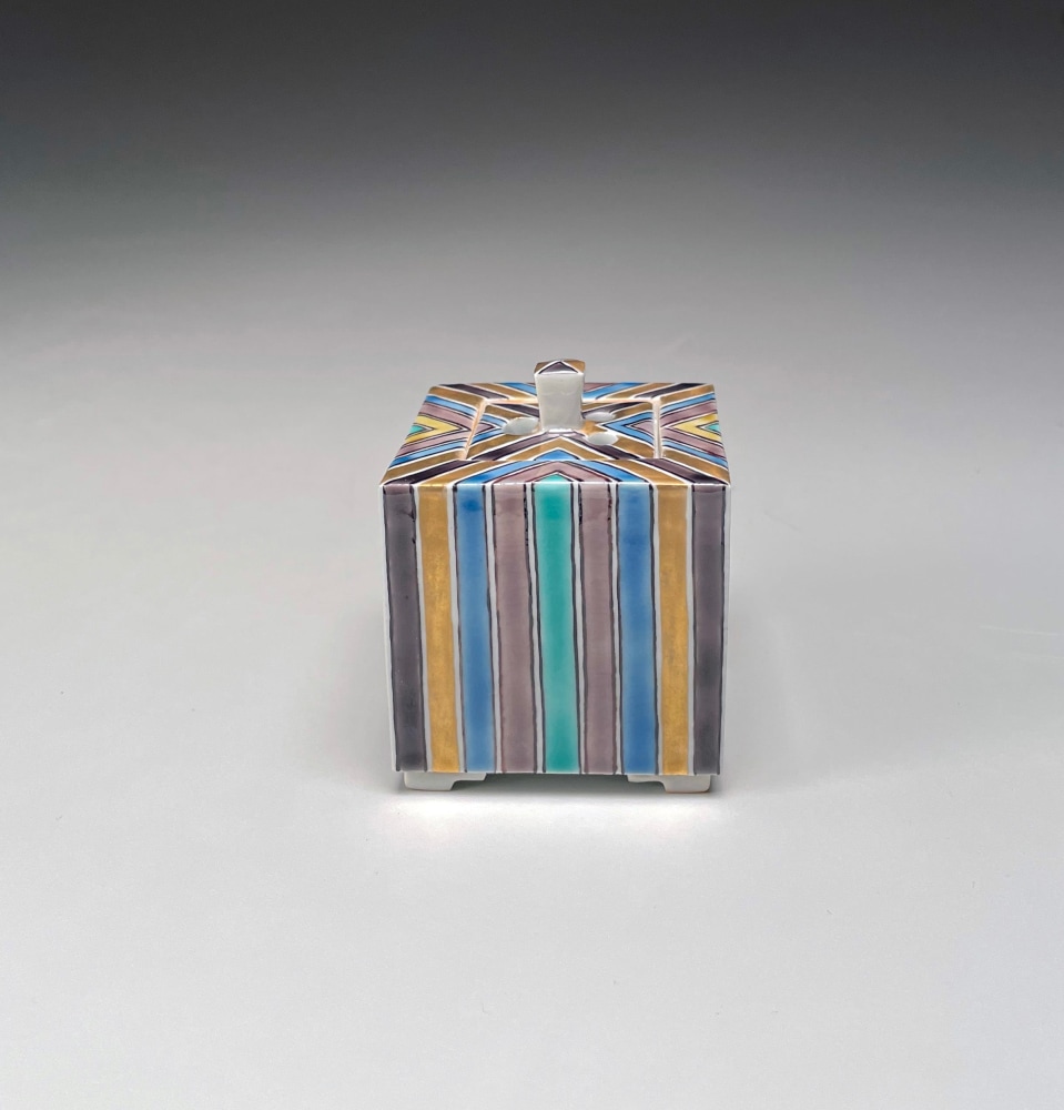 Takegoshi Jun - Small square incense burner decorated in striped banding - Artworks - Joan B Mirviss LTD | Japanese Fine Art | Japanese Ceramics