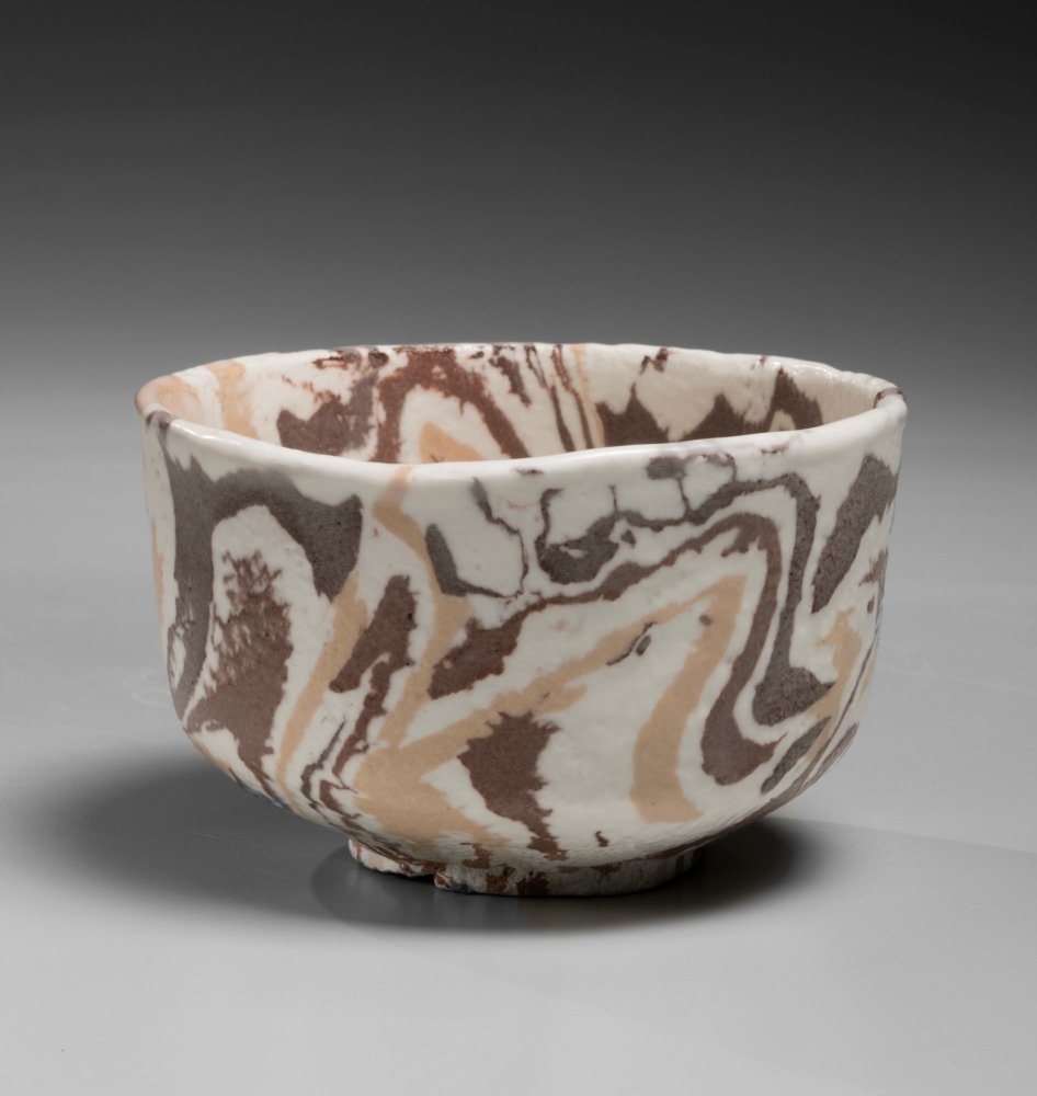 Matsui Kōsei - Straight-sided round neriage (marbleized) teabowl in white, brown and cream colored clay - Artworks - Joan B Mirviss LTD | Japanese Fine Art | Japanese Ceramics