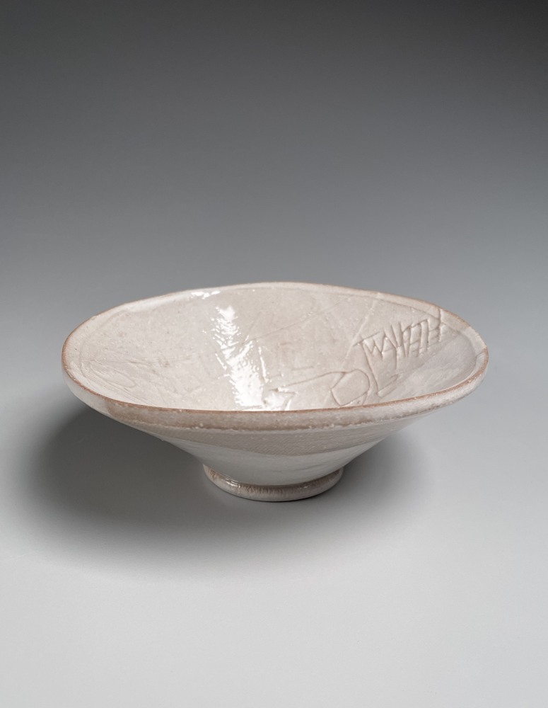 Shigemori Yōko - Wide-mouthed teabowl with elephant motif - Artworks - Joan B Mirviss LTD | Japanese Fine Art | Japanese Ceramics