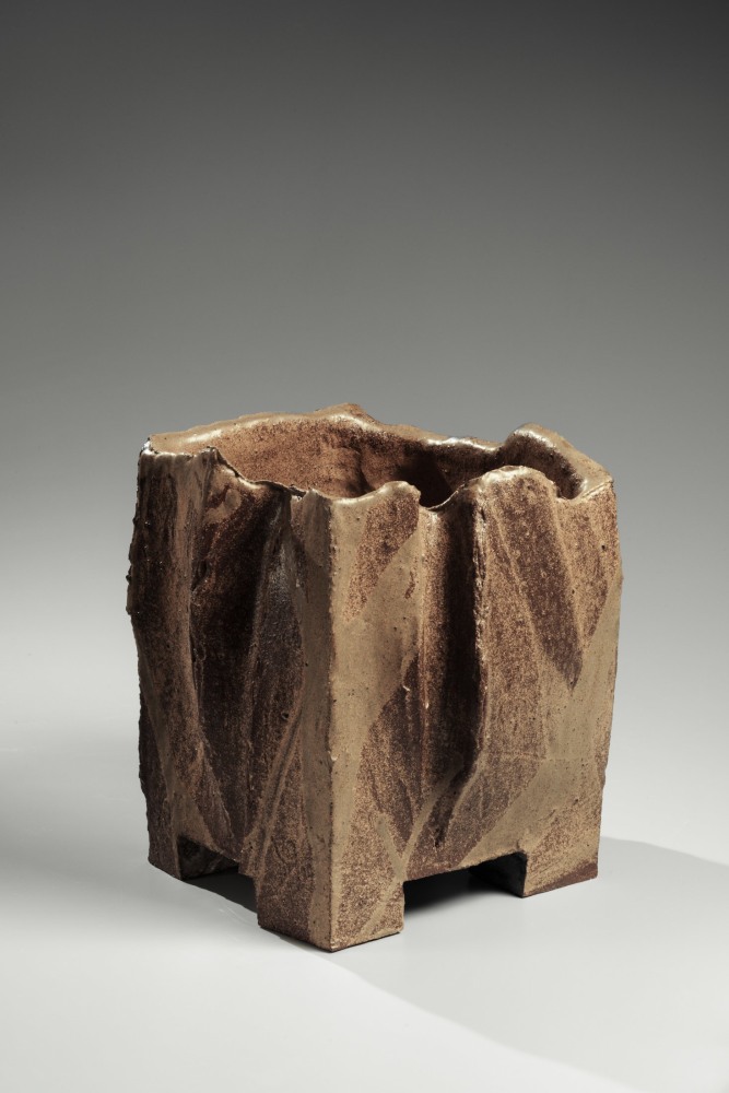 Suzuki Osamu - Irabo-glazed square standing vessel - Artworks - Joan B Mirviss LTD | Japanese Fine Art | Japanese Ceramics