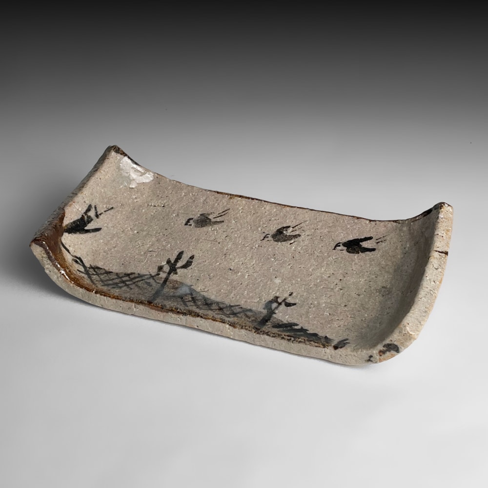 Kitaoji Rosanjin - Rectangular E-shino style stoneware dishes with seabirds in flight over fishing nets - Artworks - Joan B Mirviss LTD | Japanese Fine Art | Japanese Ceramics