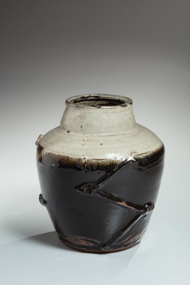 Hamada Shōji - Large stoneware vessel with zigzag mori-e applied clay design - Artworks - Joan B Mirviss LTD | Japanese Fine Art | Japanese Ceramics