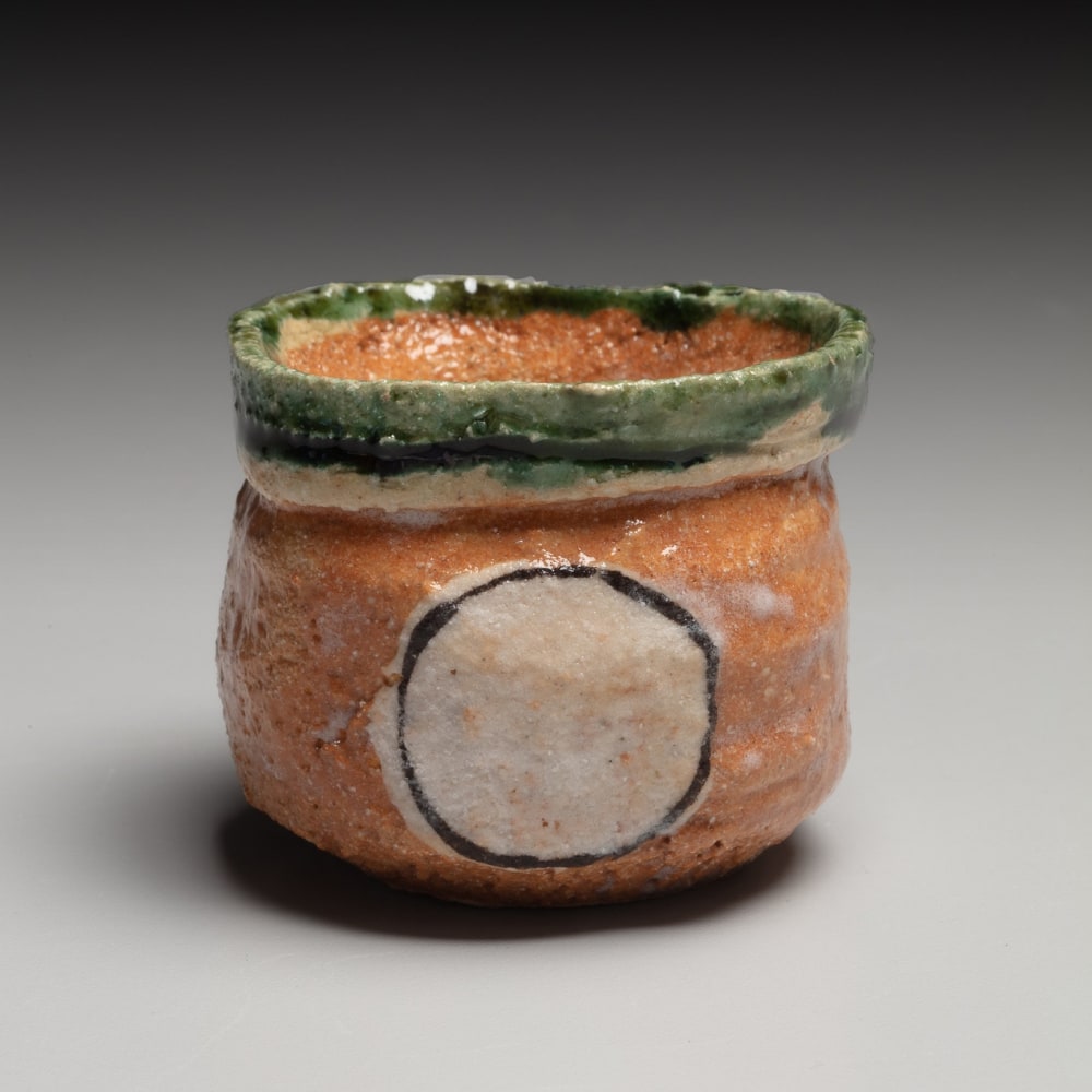 Suzuki Gorō - Rounded Narumi Oribe sake cup with circular medallion design - Artworks - Joan B Mirviss LTD | Japanese Fine Art | Japanese Ceramics