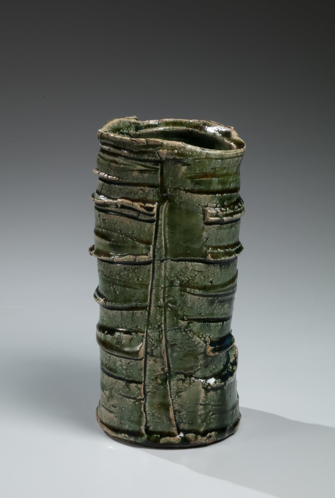 Okabe Mineo - Oribe-glazed columnar vase with alternating carved bands - Artworks - Joan B Mirviss LTD | Japanese Fine Art | Japanese Ceramics
