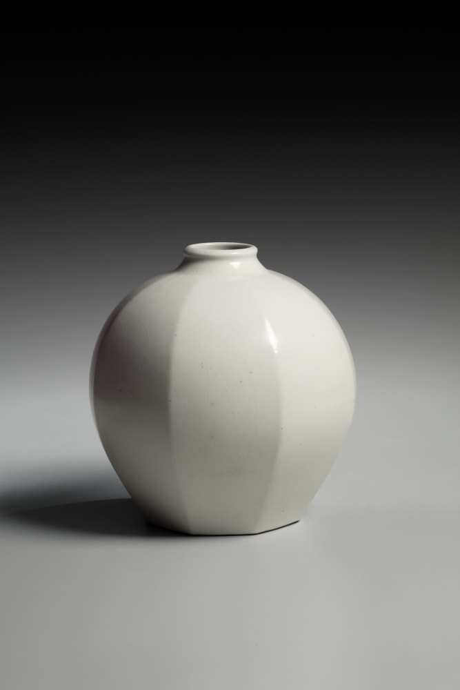 Tomimoto Kenkichi - Faceted white porcelain vase with narrow, upraised neck - Artworks - Joan B Mirviss LTD | Japanese Fine Art | Japanese Ceramics