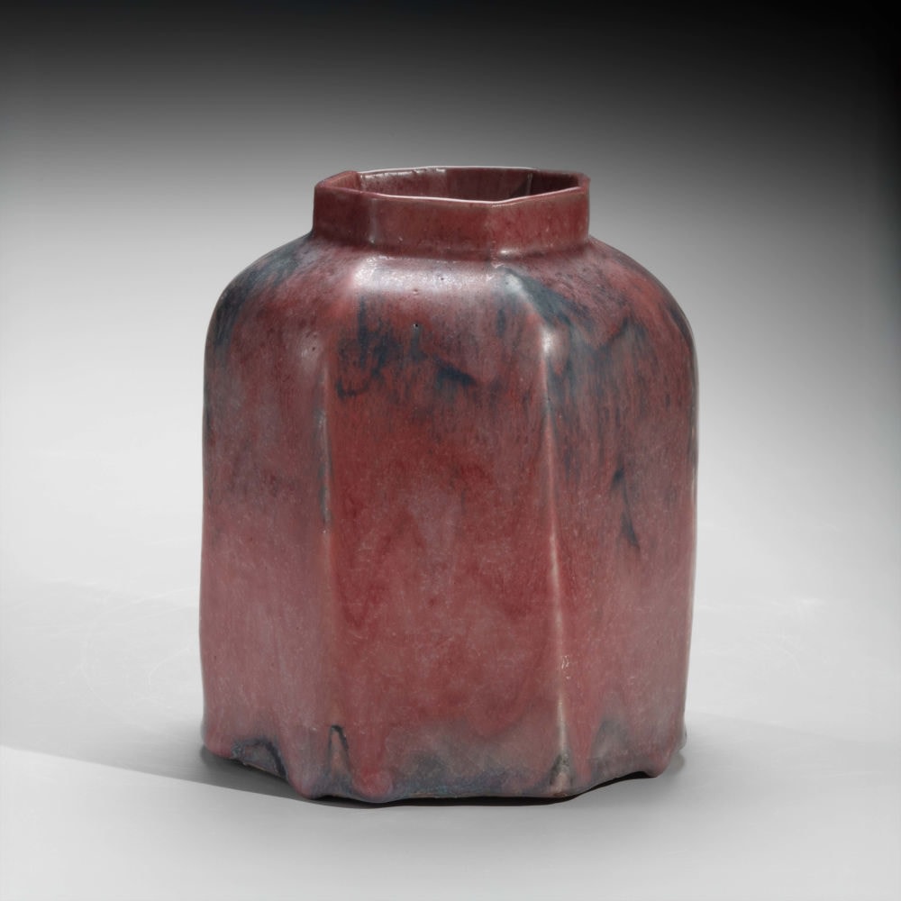 Fujihira Shin - Shinsha (cinnabar-glazed) octagonal vessel - Artworks - Joan B Mirviss LTD | Japanese Fine Art | Japanese Ceramics