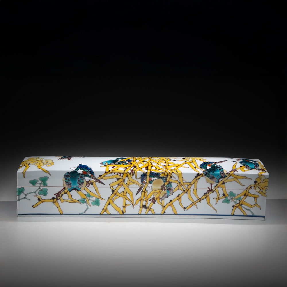 Takegoshi Jun - Long rectangular covered box decorated with kingfishers perched in reeds - Artworks - Joan B Mirviss LTD | Japanese Fine Art | Japanese Ceramics