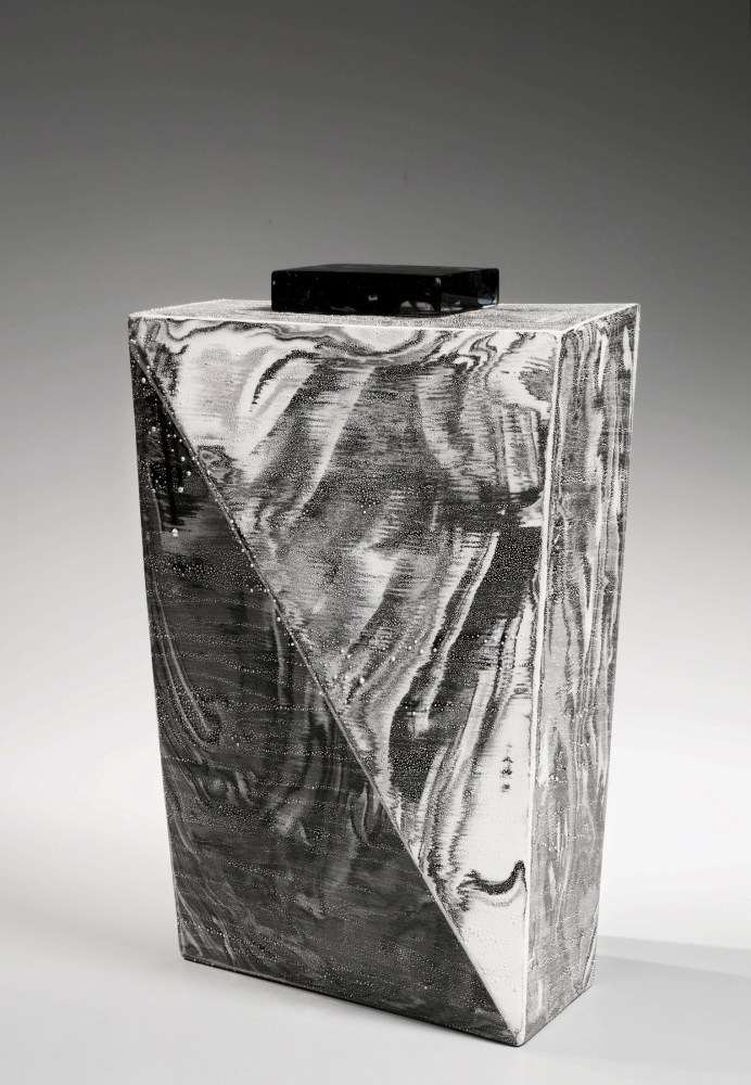 Kondō Takahiro: Making Waves -  - Exhibitions - Joan B Mirviss LTD | Japanese Fine Art | Japanese Ceramics