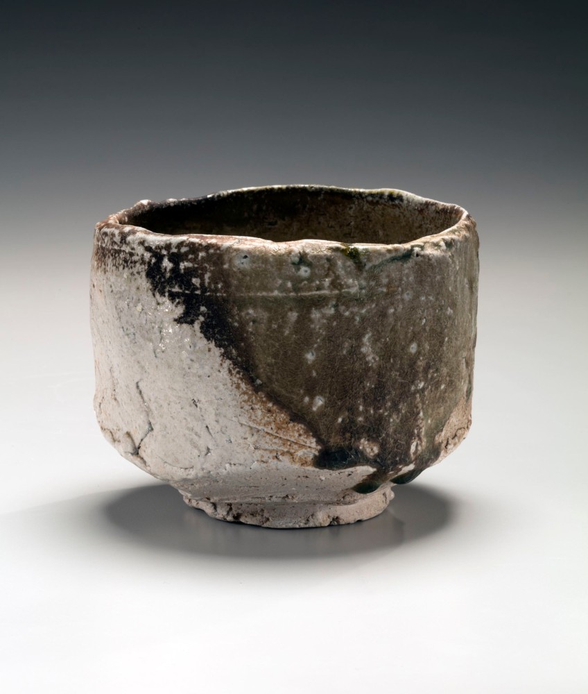 Tanimoto Kei - Straight-sided Iga teabowl with kiln effects - Artworks - Joan B Mirviss LTD | Japanese Fine Art | Japanese Ceramics
