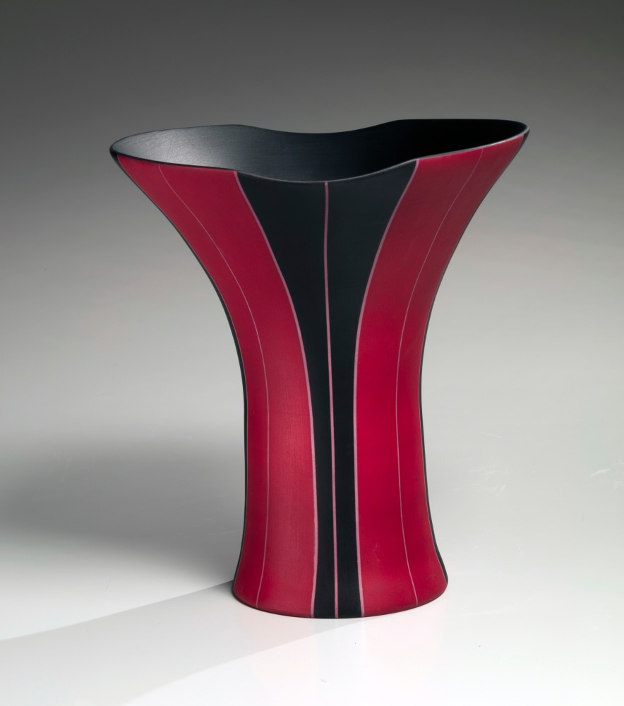 Yamada Akira - Red and black striped flaring vase - Artworks - Joan B Mirviss LTD | Japanese Fine Art | Japanese Ceramics