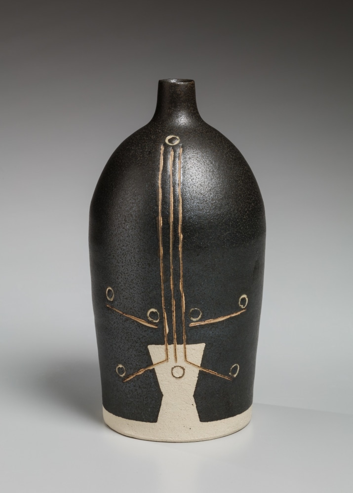 Wada Morihiro - Black bottle-form vase with incised designs - Artworks - Joan B Mirviss LTD | Japanese Fine Art | Japanese Ceramics