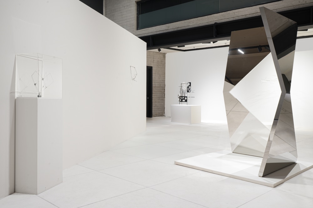 Behind the Screen Vol.1 – The Intermediate Space - Exhibitions - GALERÍA RGR