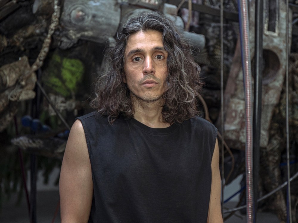 noticias | adrián villar rojas: (untitled) the language of the enemy