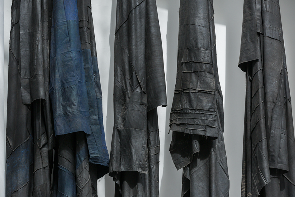 exposición | oscar murillo: espíritus en el pantano