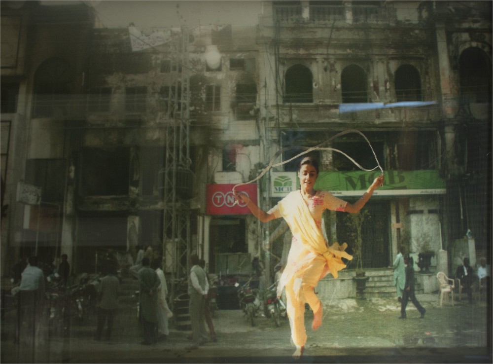 Image Credit: Farida Batool, Nai Reesan Shehr Lahore Diyan, 2006 Lenticular print, 81.2 x 162 cm, Private collection