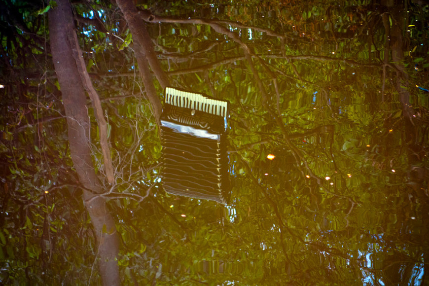 LOS JAICHACKERS (Eamon Ore-Giron &amp;amp; Julio C&eacute;sar Morales), Subterranean Homesick Cumbia&nbsp;(still), 2014