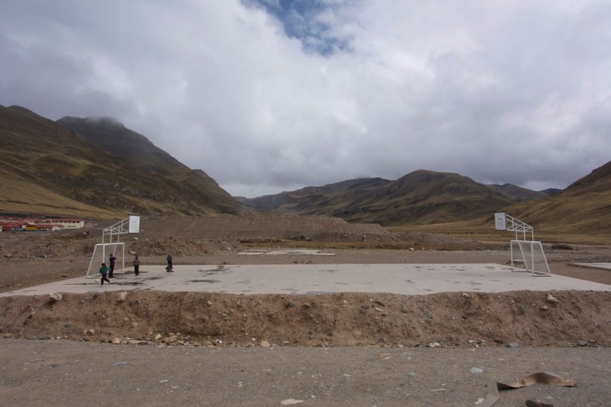 EAMON ORE-GIRON, Morococha (Video still)