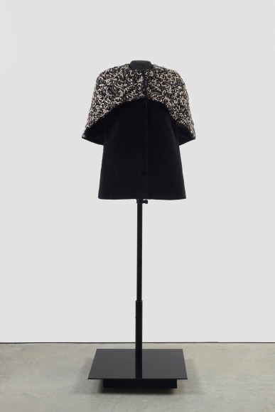 TERESA MARGOLLES El Brillo: One assassination shapes the world (Un asesinato forma el mundo),&nbsp;2020