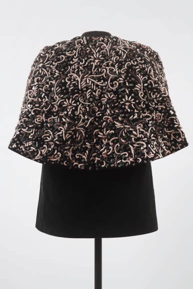 TERESA MARGOLLES El Brillo: One assassination shapes the world (Un asesinato forma el mundo),&nbsp;2020