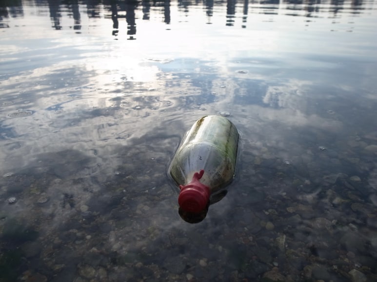 Christian Jankowski, Review &ndash;&nbsp;Waterproof Test