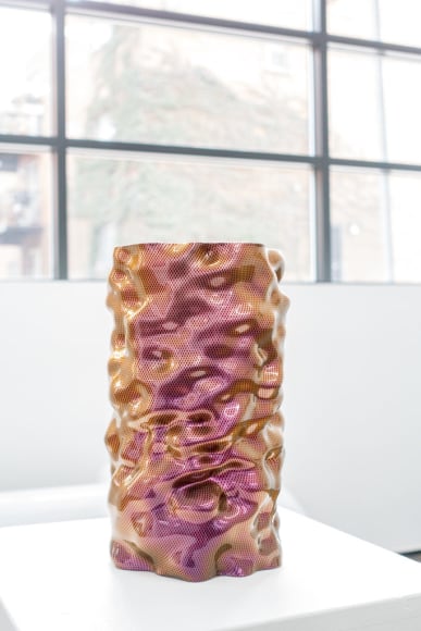 OLIVER PAUK | OBJECT #1 | IMPRESSION 3D EN RÉSINE, SABLE, ET PEINTURE À VOITURE | 10 X 6 X 6 POUCES | 2016