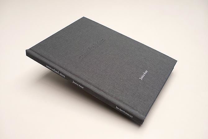 UNMARKED SITES LIVRE D'ARTISTE