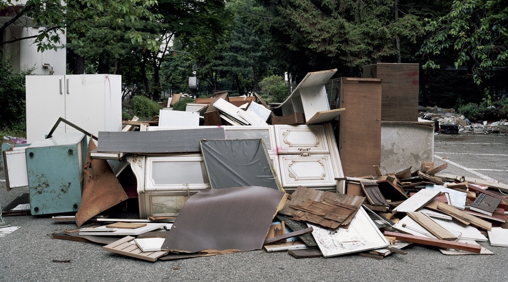JINYOUNG KIM | PILE, GWACHEON COMPLEX 6 | C-PRINT | 19 X 24 INCHES | 2019