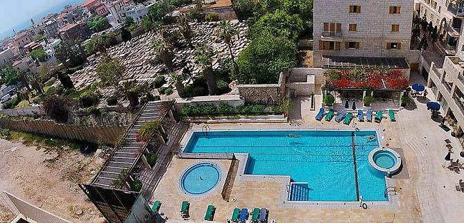 Estates, 2005 Chromogenic Color Print