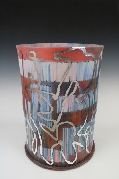 Jeff Schwarz Stack s/n 2016_9_21 Ceramic, silverleaf 23 x 16 x 16 in. / 58.4 x 40.6 x 40.6 cm.