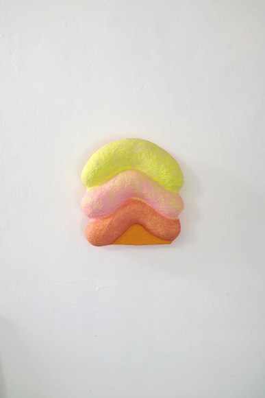 Chiaozza Sun-Dried Dew Drop, 2019 Acrylic on paper pulp 11 x 10 ½ x 3 ½ in. / 28 x 26.7 x 8.9 cm.