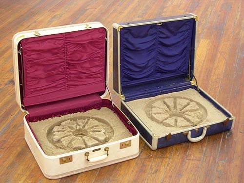 Krazy Kat, 2005, suitcases and sand