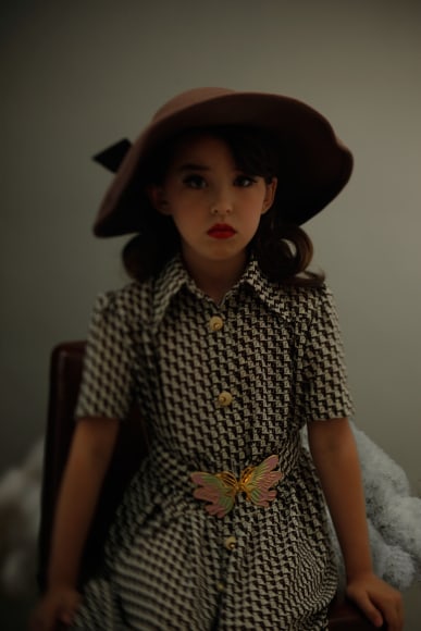 Breezeless, Chie Murakami, Japanese Girls, 2010, Sous Les Etoiles Gallery