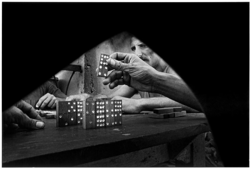 Playing dominoes, Havana, 1995 - Ernesto Bazan