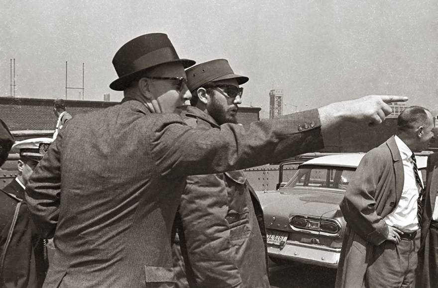 Alberto Korda, Fidel Castro in America, 1959, Bronx Zoo, Sous Les Etoiles Gallery