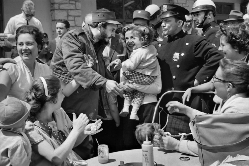 Alberto Korda, At the Bronx Zoo, New York, Friday, April 24, 1959, Sous Les Etoiles Gallery