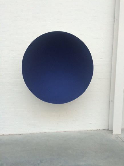 Anish Kapoor, Strange Attraction (Violet), 2015