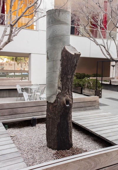 Oscar Tuazon, Natural Man, 2015