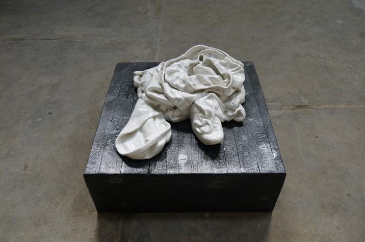 Reza Aramesh Action 144: Friday April 25, 2003 at 07:55, 2015