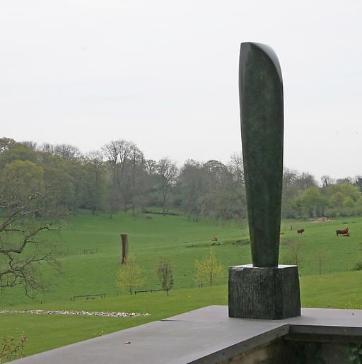 Barbara Hepworth Single Form (Eikon)