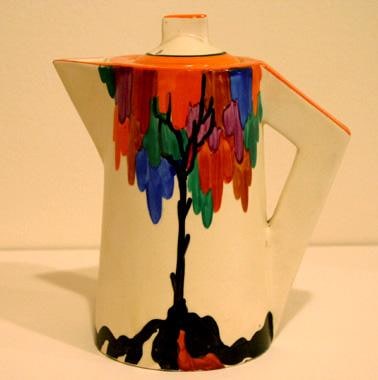 Latona conical tea pot