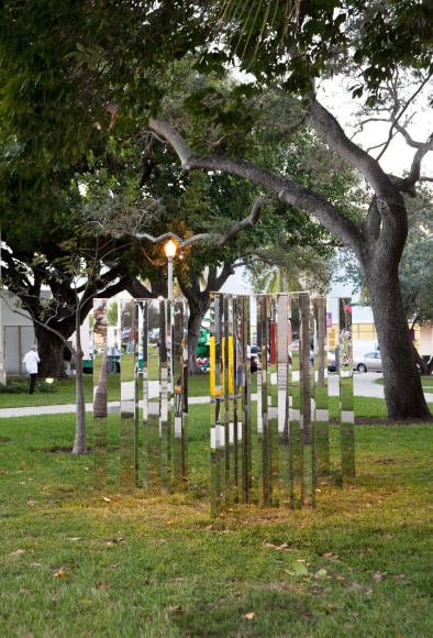 Jeppe Hein, Mirror Angle Fragments (3x60&deg;), 2014