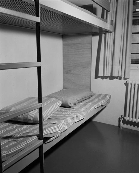 Collier Schorr, Gef&auml;ngniszelle