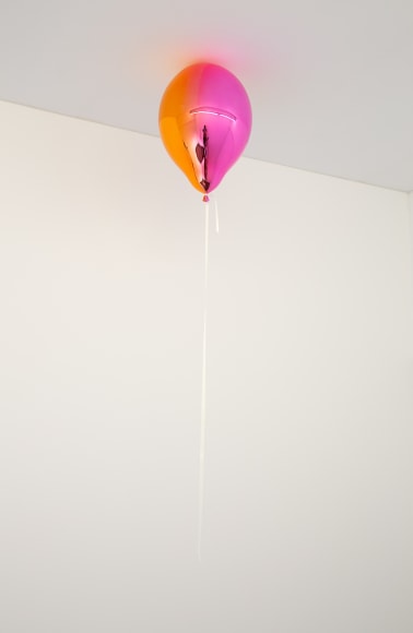 Jeppe Hein, Medium Orange and Pink Mirror Balloon (vertical)