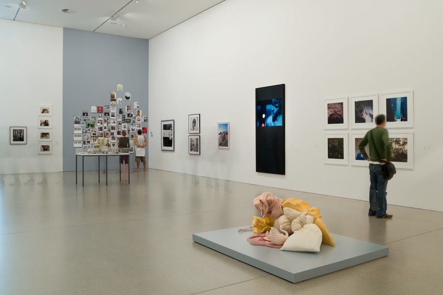 Freeway Balconies, curated by Collier Schorr, Installation view: Deutsche Guggenheim, Berlin, 2008