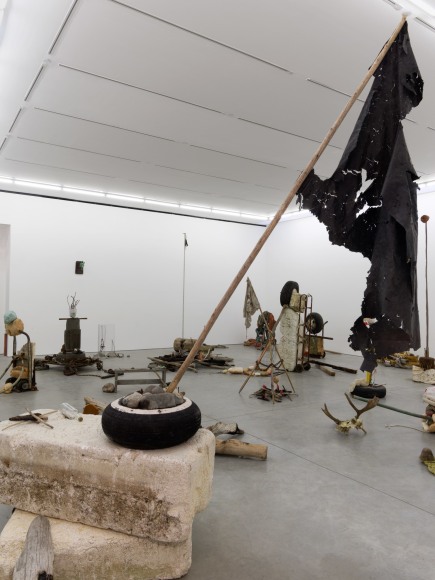 Mike Nelson, Gang of Seven, 2013, Installation at 303 Gallery, 2015