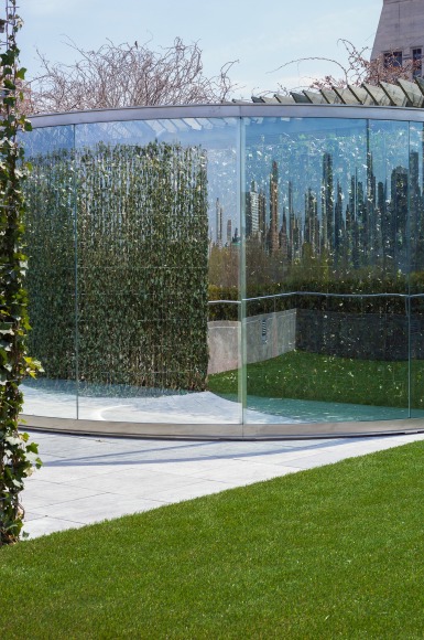 Dan Graham with Günther Vogt, Hedge Two-Way Mirror Walkabout, 2014